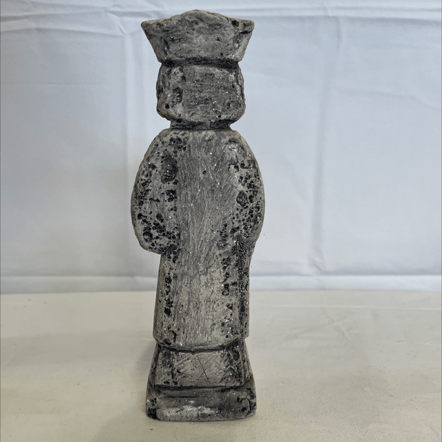 statuette St-Yves travail artisanal