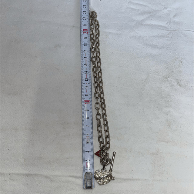 collier guess