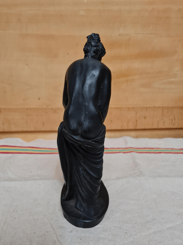 Statuette vierge vestale ( H23cm )