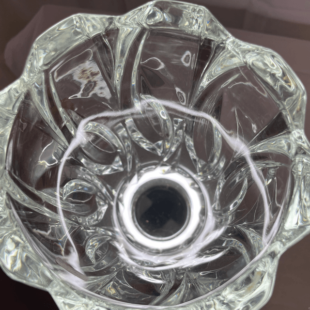 Vase en verre blanc
