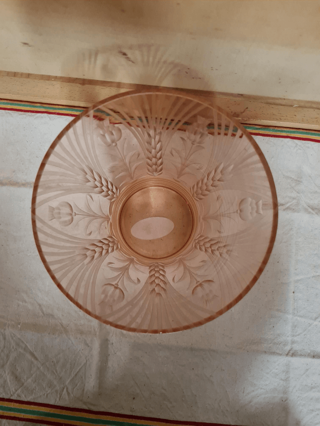 Vase vintage vieux rose ( quelques égrenures sur pourtour rien de méchant)  H22 Diam 17