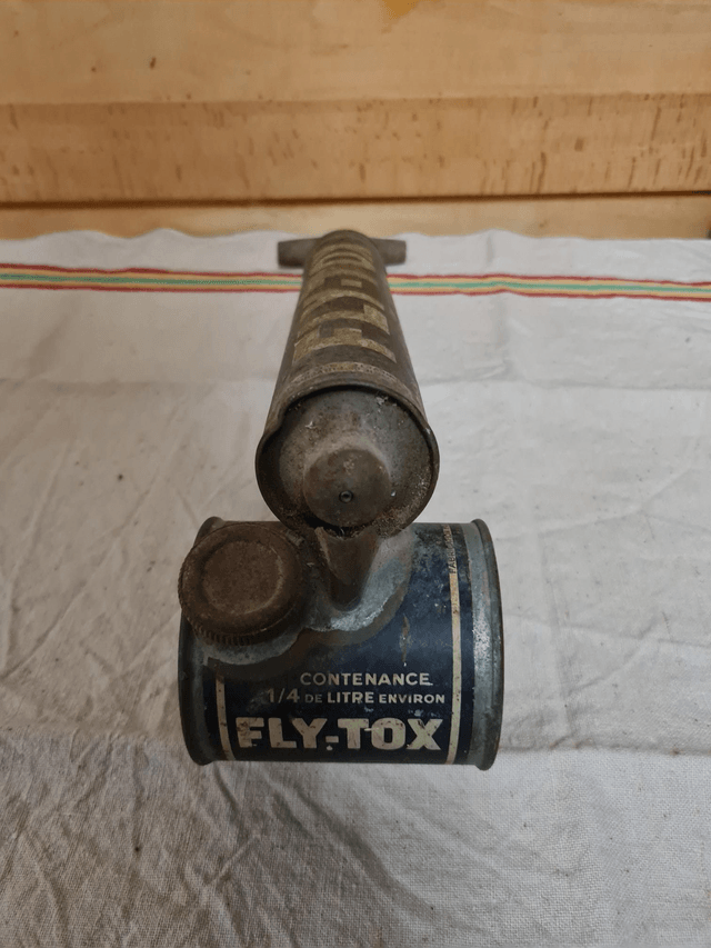 Ancien pulverisateur année 50/60