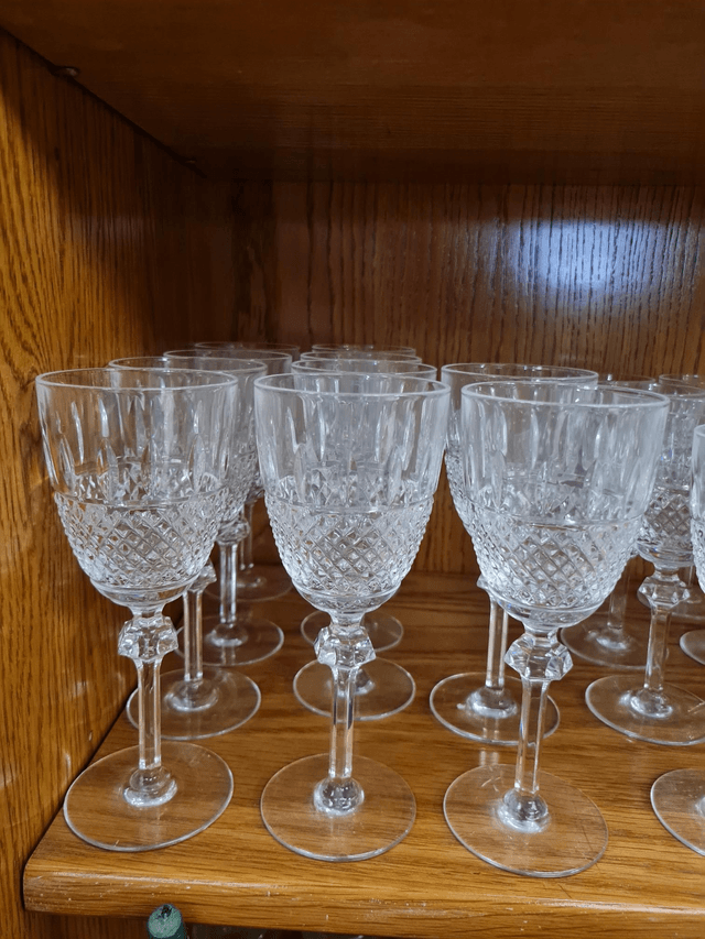 10 verres a vin cristal de lorraine (H19 Diam8)