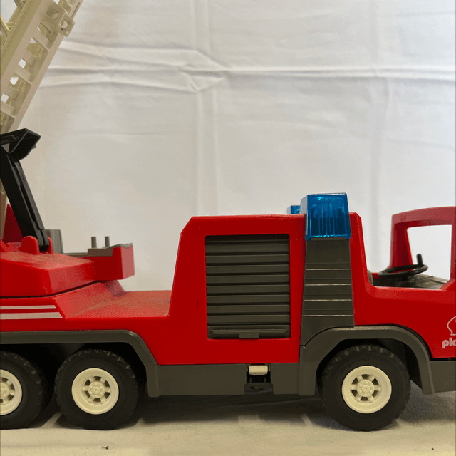 Jouet camion de pompiers playmobil (années 90)