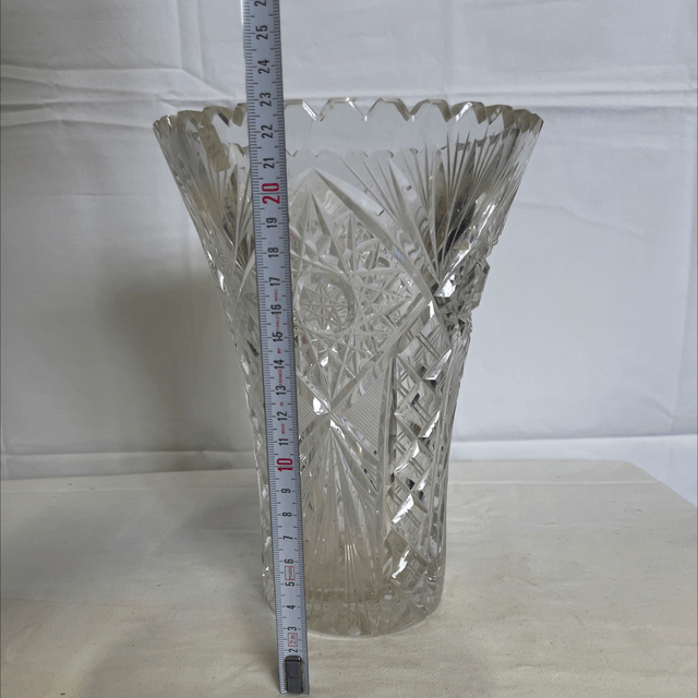 Vase ciselé