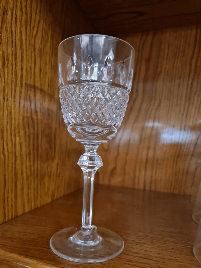 8 verres cristal de Lorraine ( H 17.5 Diam 7)