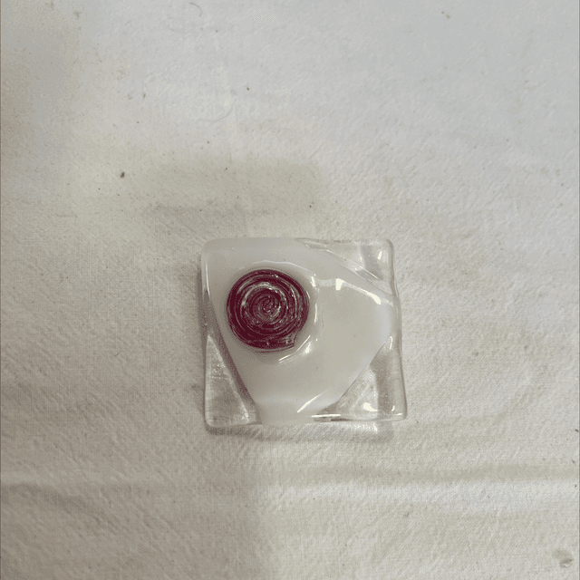 Broche en verre 