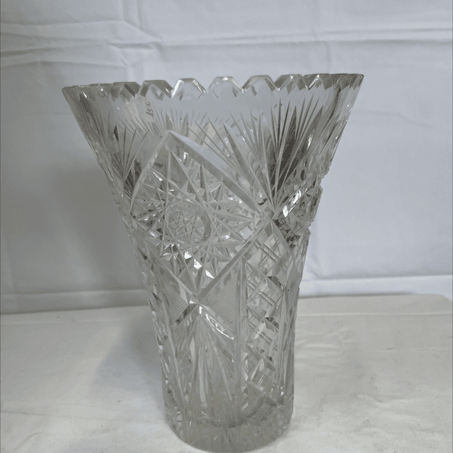 Vase ciselé